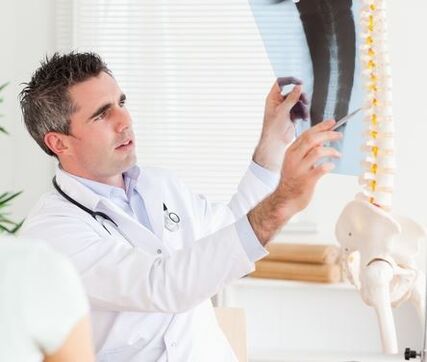 Op basis van een röntgenonderzoek kan de arts osteochondrose diagnosticeren.
